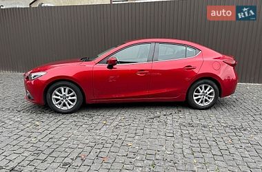 Седан Mazda 3 2016 в Киеве