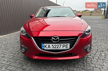Седан Mazda 3 2016 в Киеве