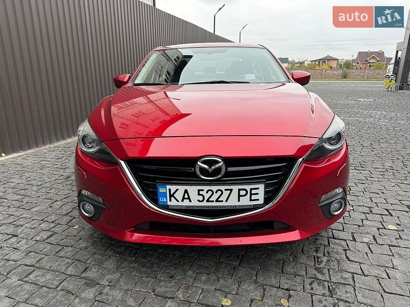 Седан Mazda 3 2016 в Киеве