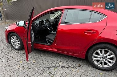 Седан Mazda 3 2016 в Киеве