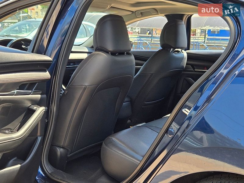 Седан Mazda 3 2019 в Києві
