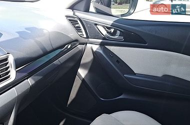 Седан Mazda 3 2015 в Львове