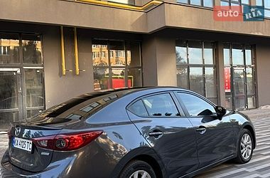 Седан Mazda 3 2016 в Киеве