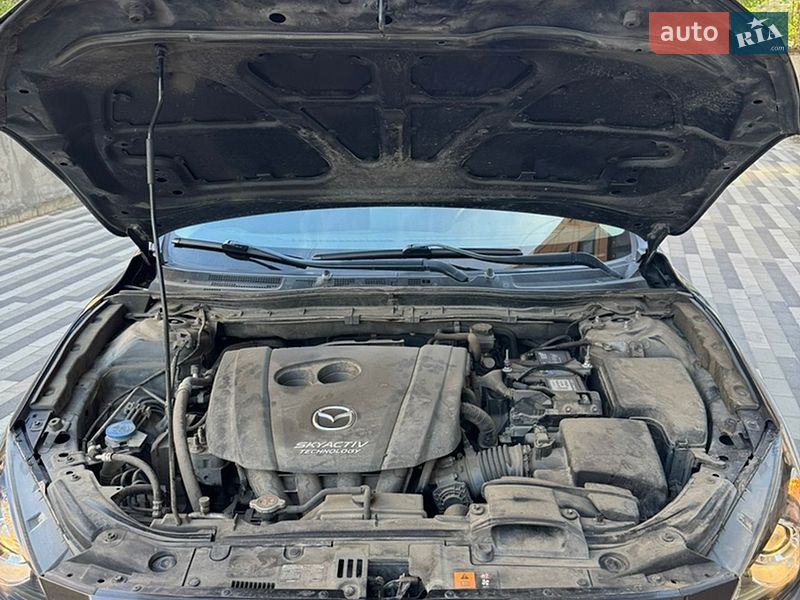 Седан Mazda 3 2016 в Киеве
