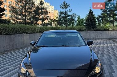 Седан Mazda 3 2016 в Киеве