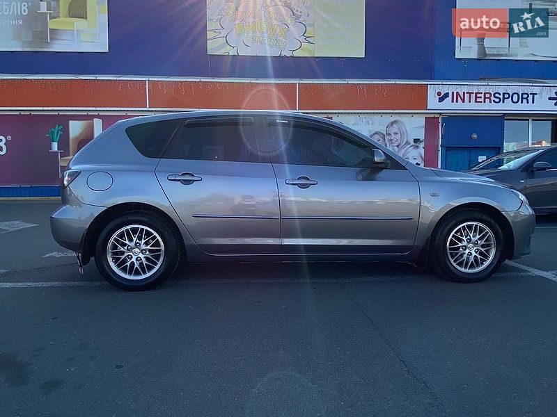 Хэтчбек Mazda 3 2006 в Киеве