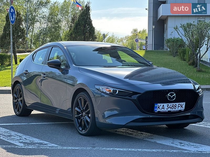 Хэтчбек Mazda 3 2023 в Киеве