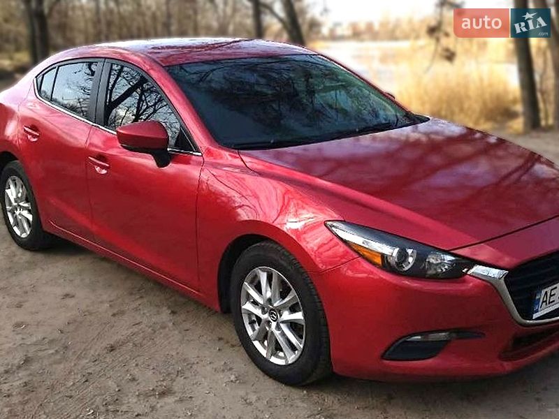 Седан Mazda 3 2016 в Днепре