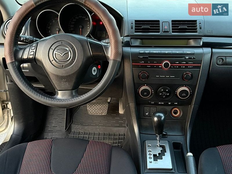 Седан Mazda 3 2006 в Днепре