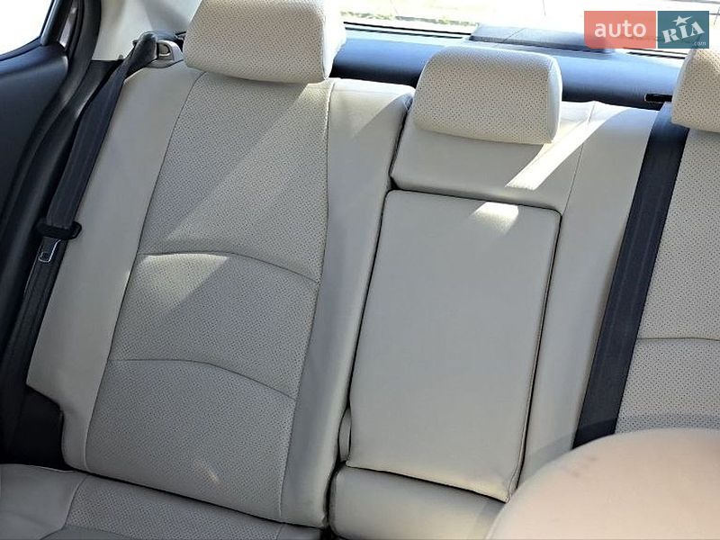 Седан Mazda 3 2015 в Львові