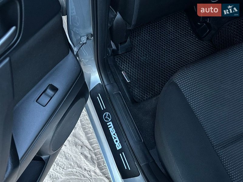 Седан Mazda 3 2012 в Днепре