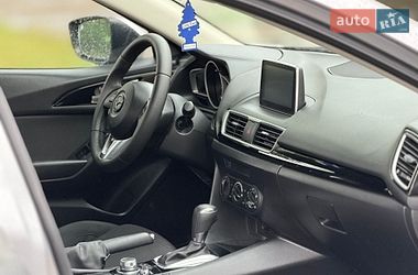 Седан Mazda 3 2015 в Івано-Франківську