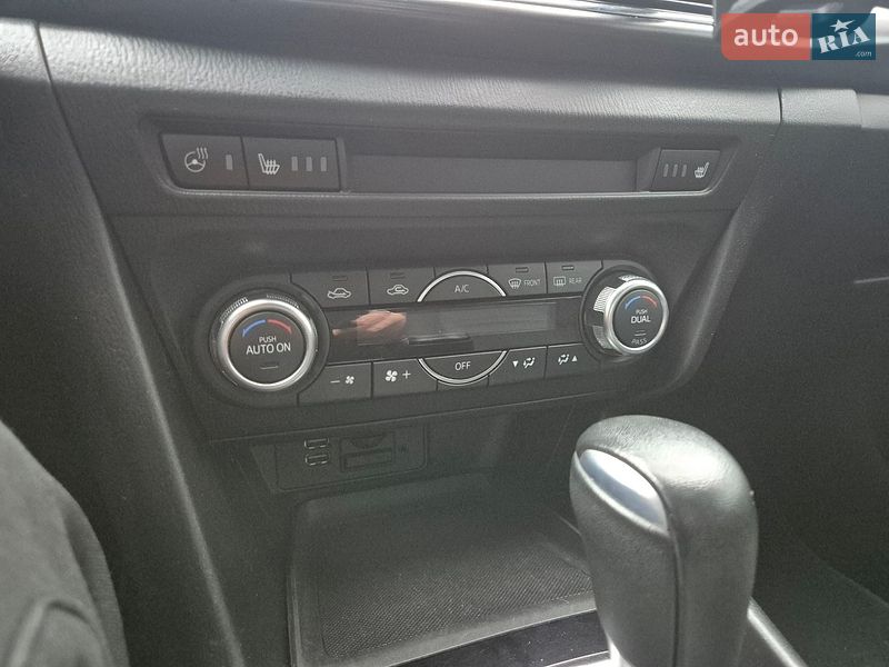 Седан Mazda 3 2017 в Одесі