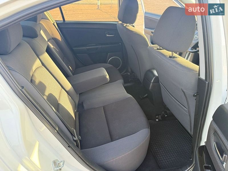 Седан Mazda 3 2008 в Николаеве