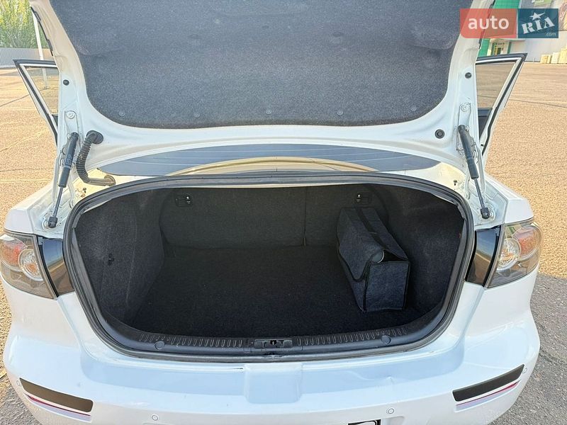Седан Mazda 3 2008 в Николаеве