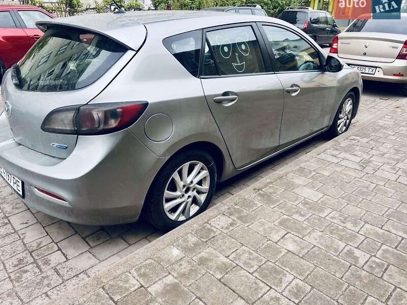 Хэтчбек Mazda 3 2012 в Львове