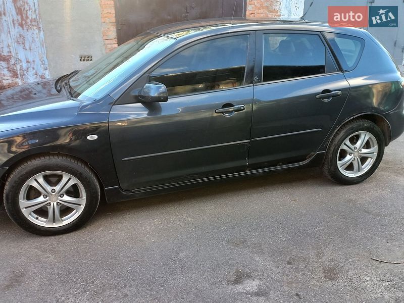 Хэтчбек Mazda 3 2005 в Киеве