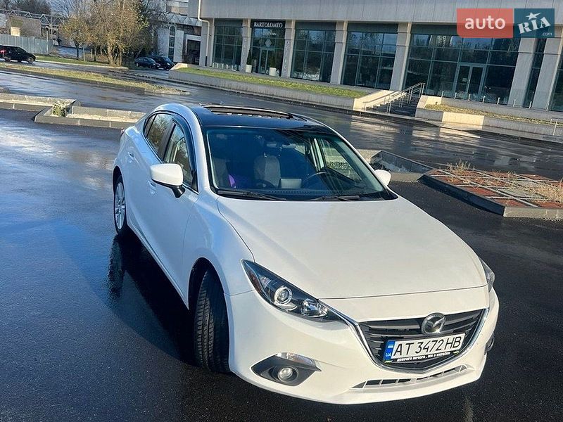 Седан Mazda 3 2014 в Дніпрі