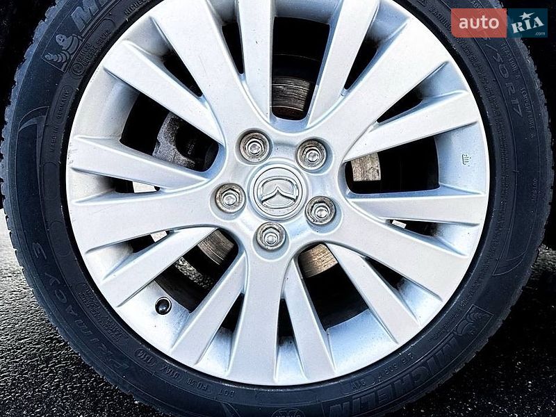 Седан Mazda 3 2014 в Дніпрі