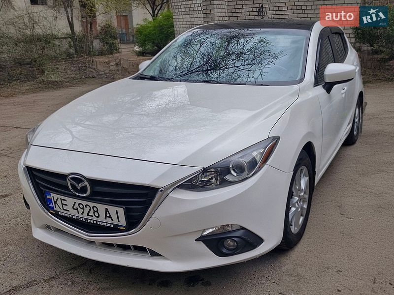 Седан Mazda 3 2014 в Дніпрі