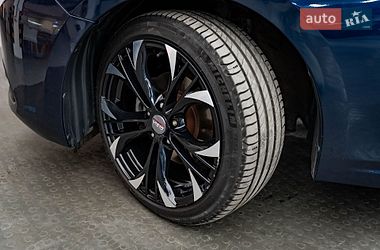 Седан Mazda 3 2018 в Києві