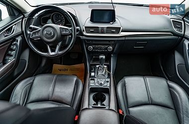 Седан Mazda 3 2018 в Києві
