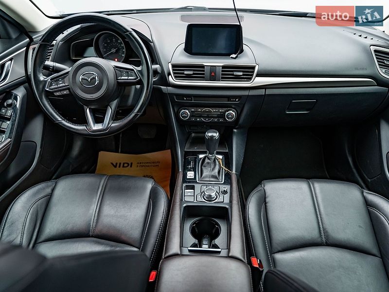 Седан Mazda 3 2018 в Києві