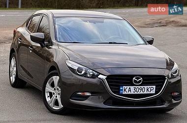 Седан Mazda 3 2017 в Мене