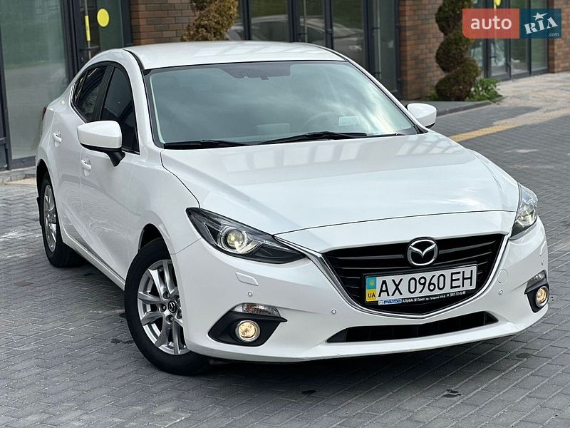Седан Mazda 3 2015 в Вінниці