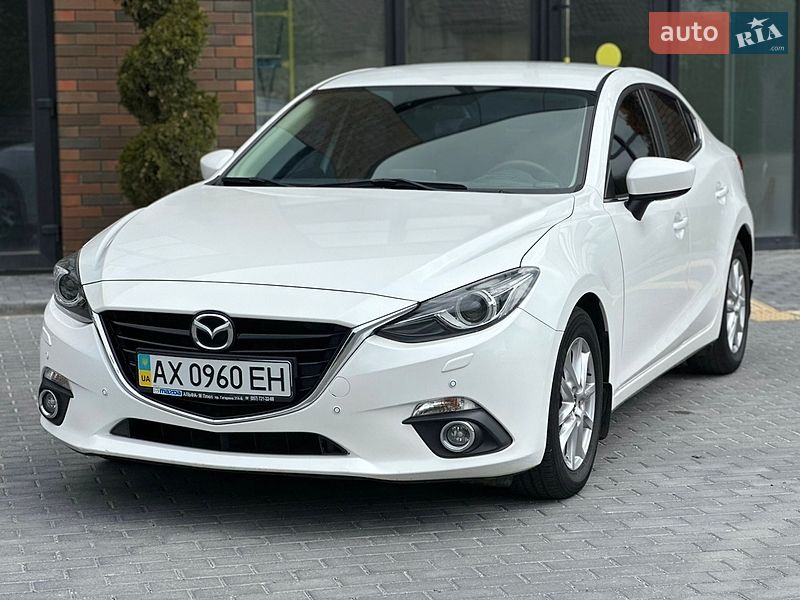 Седан Mazda 3 2015 в Вінниці
