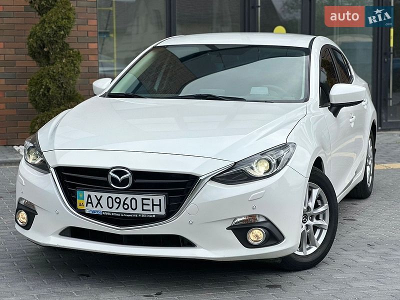 Седан Mazda 3 2015 в Вінниці