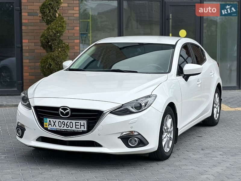 Седан Mazda 3 2015 в Вінниці