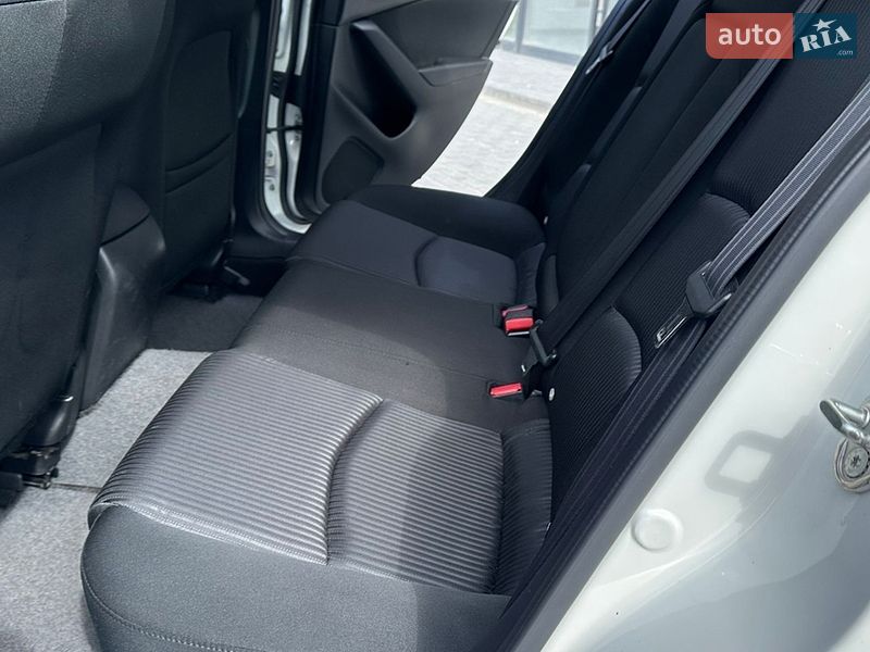 Седан Mazda 3 2015 в Вінниці