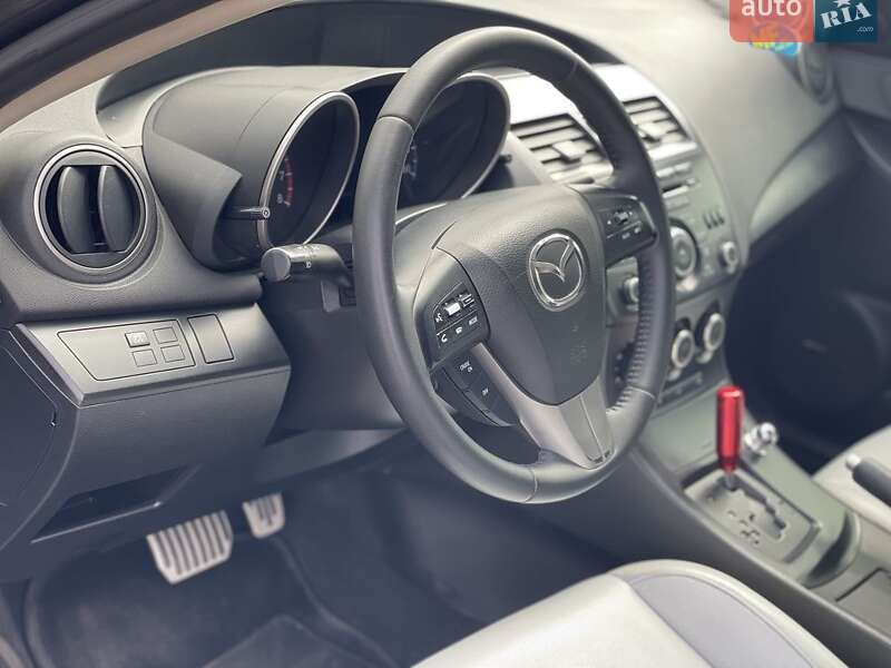 Седан Mazda 3 2012 в Дніпрі