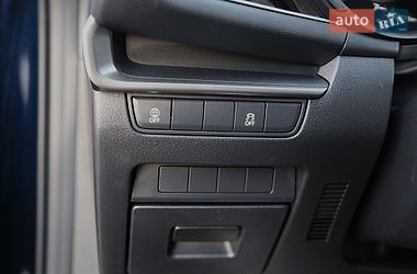 Хэтчбек Mazda 3 2022 в Киеве