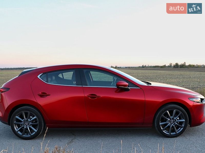Хэтчбек Mazda 3 2024 в Новомосковске