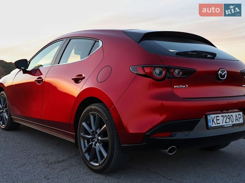 Хэтчбек Mazda 3 2024 в Новомосковске