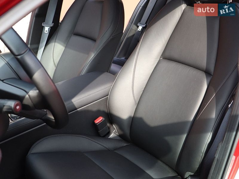 Хэтчбек Mazda 3 2024 в Новомосковске