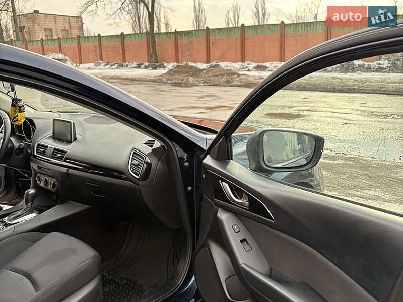 Седан Mazda 3 2016 в Києві