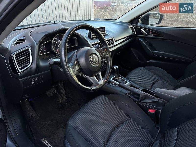 Седан Mazda 3 2013 в Чернигове