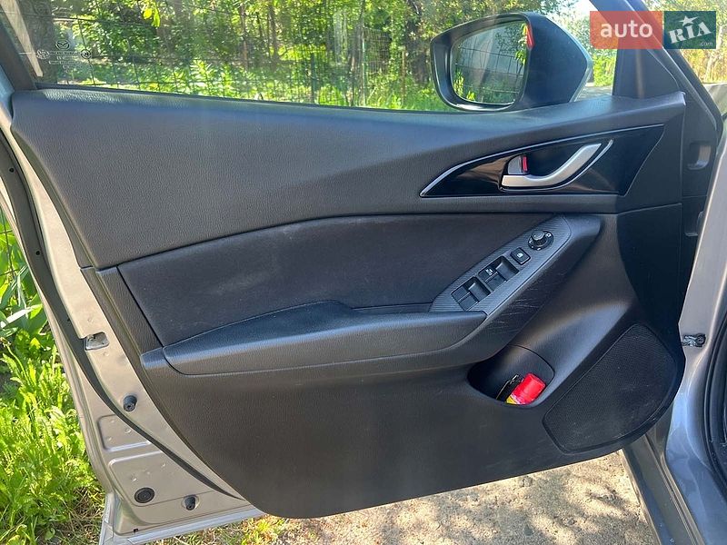 Седан Mazda 3 2016 в Киеве фото 9 Седан Mazda 3 2016 в Киеве