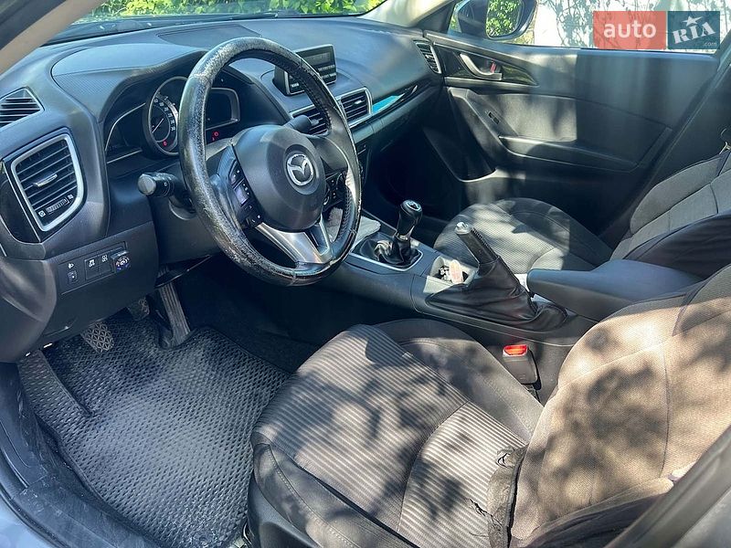 Седан Mazda 3 2016 в Києві