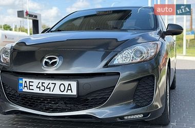 Седан Mazda 3 2012 в Дніпрі