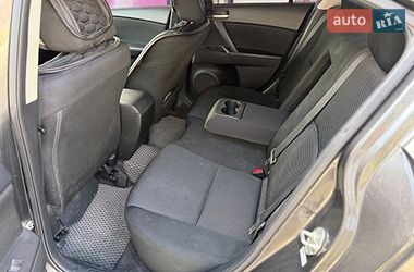 Седан Mazda 3 2012 в Дніпрі