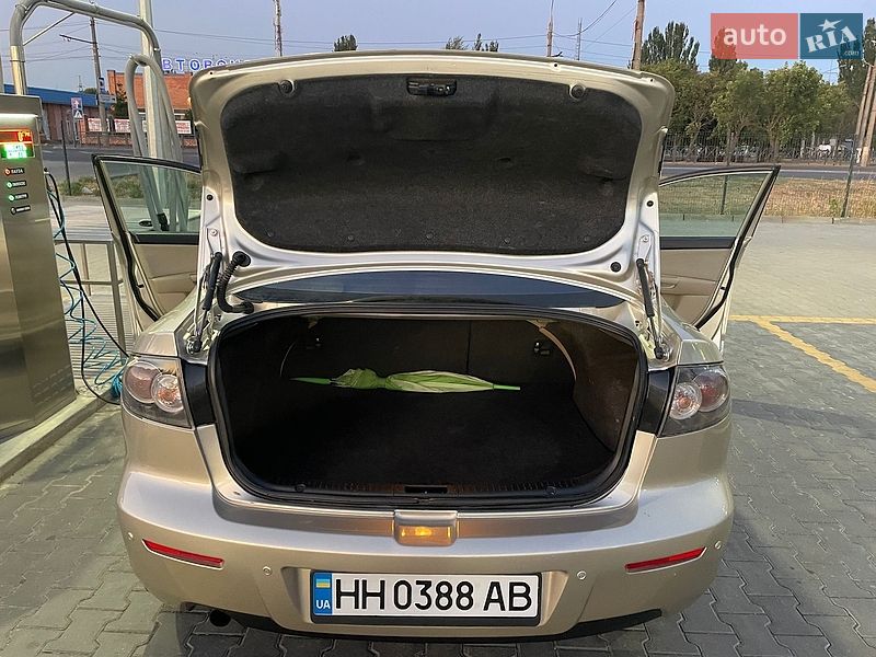 Седан Mazda 3 2007 в Николаеве