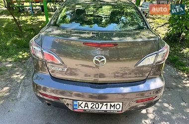 Седан Mazda 3 2013 в Киеве