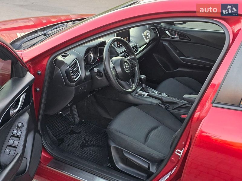Седан Mazda 3 2013 в Кривом Роге