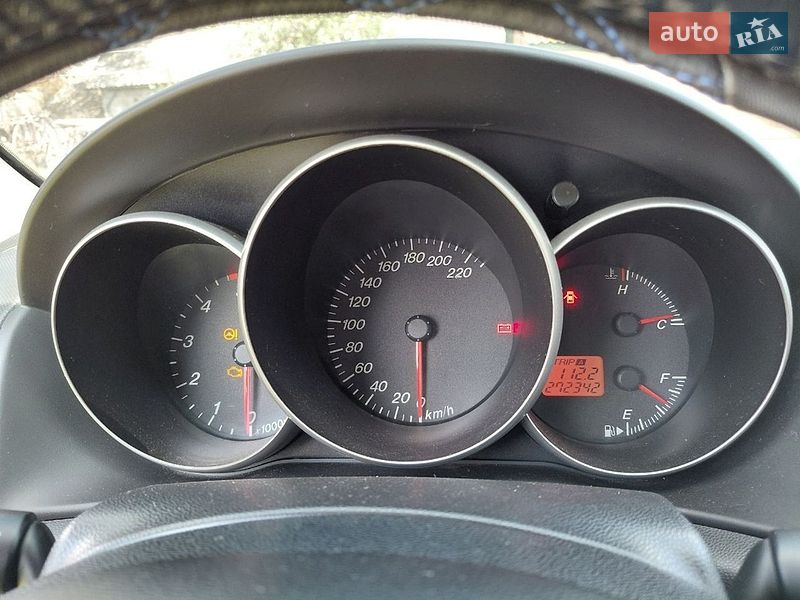 Седан Mazda 3 2005 в Лохвиці