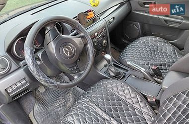 Седан Mazda 3 2005 в Лохвиці