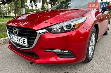 Седан Mazda 3 2017 в Николаеве